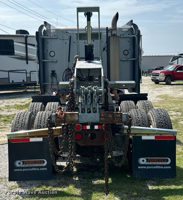 image for item DU9368 1991 Freightliner USF-1E semi truck