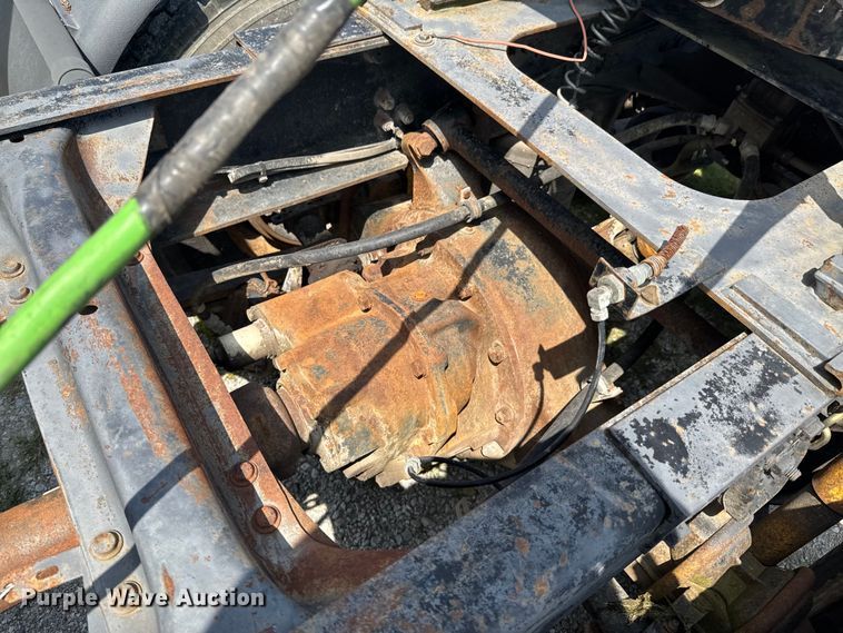 image for item DU9368 1991 Freightliner USF-1E semi truck