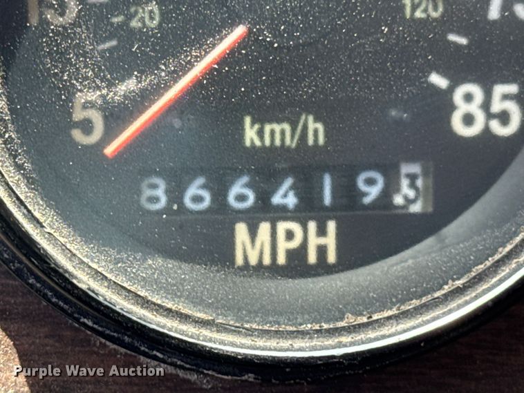 image for item DU9368 1991 Freightliner USF-1E semi truck