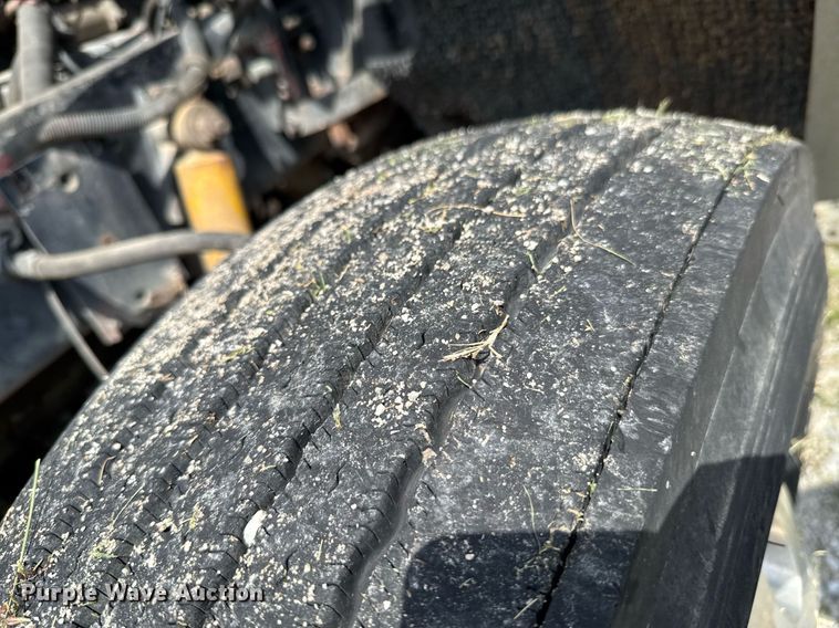 image for item DU9368 1991 Freightliner USF-1E semi truck