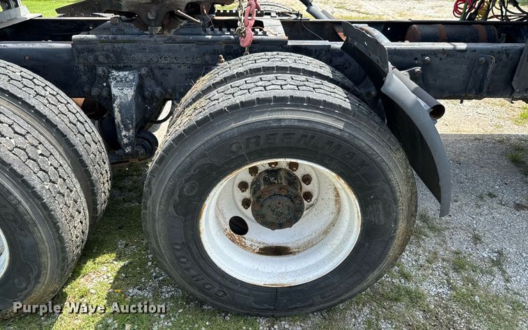 image for item DU9368 1991 Freightliner USF-1E semi truck