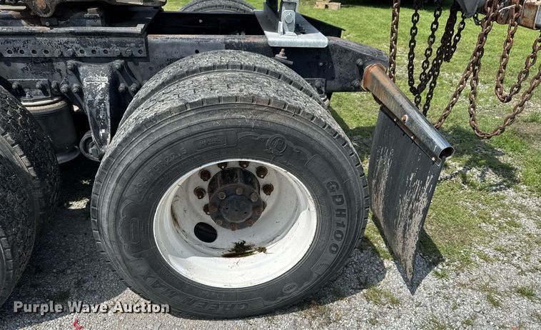 image for item DU9368 1991 Freightliner USF-1E semi truck