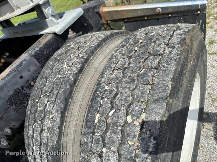 image for item DU9368 1991 Freightliner USF-1E semi truck