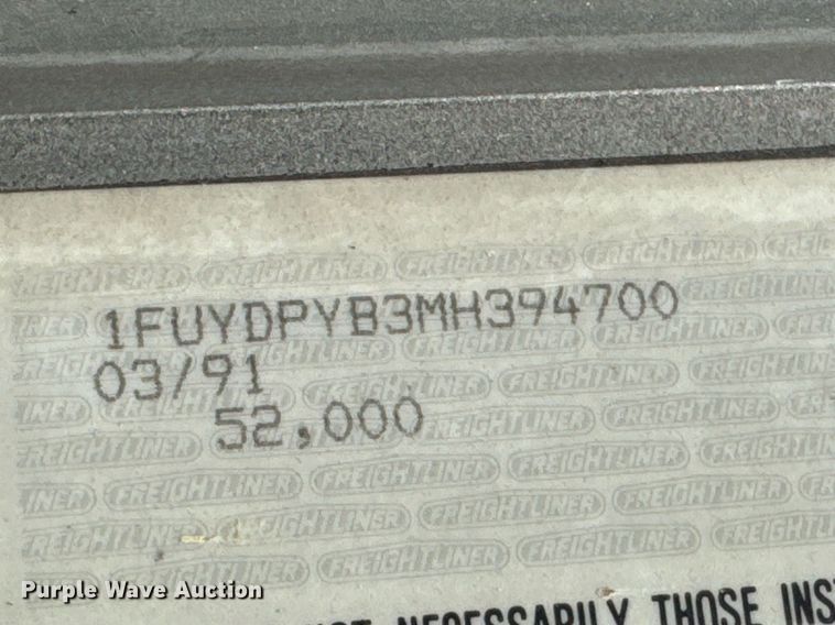 image for item DU9368 1991 Freightliner USF-1E semi truck