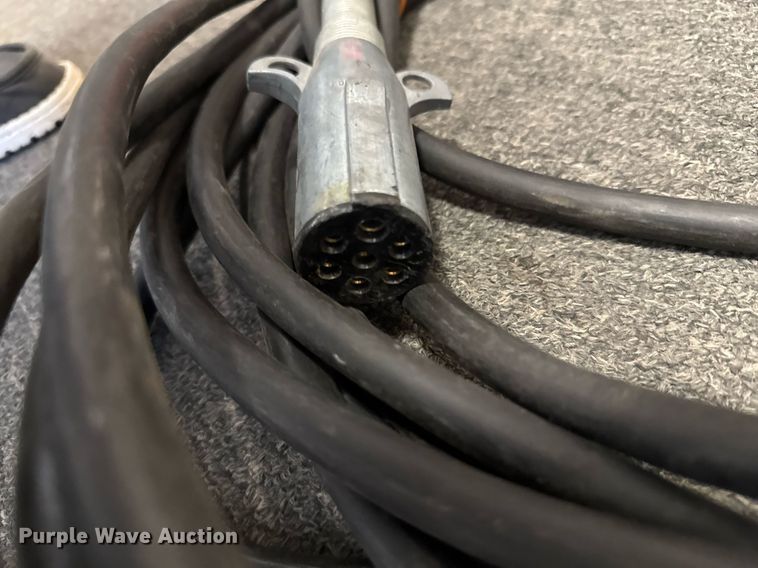 image for item DU9368 1991 Freightliner USF-1E semi truck