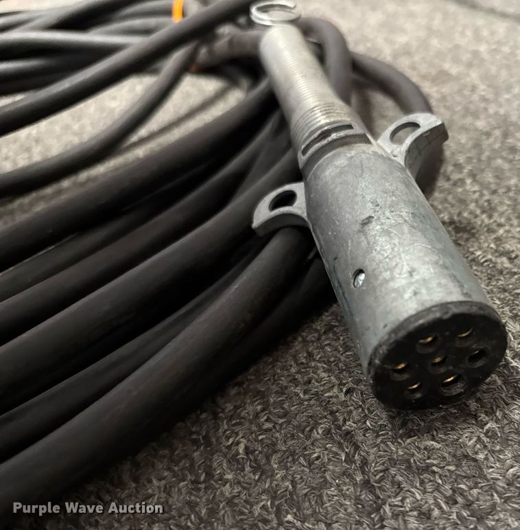 image for item DU9368 1991 Freightliner USF-1E semi truck