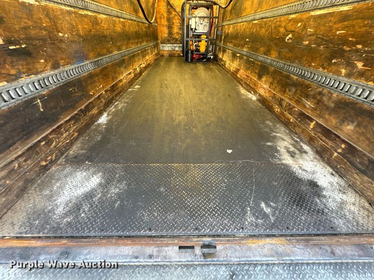 image for item DU9426 2013 Kenworth T370 box truck