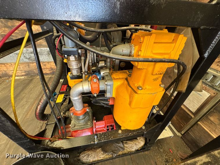 image for item DU9426 2013 Kenworth T370 box truck