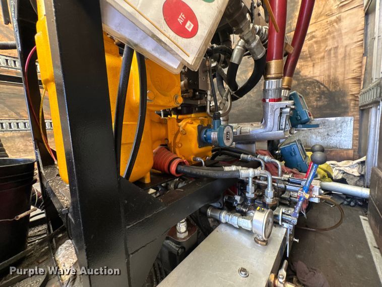 image for item DU9426 2013 Kenworth T370 box truck