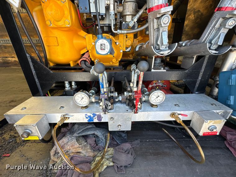 image for item DU9426 2013 Kenworth T370 box truck