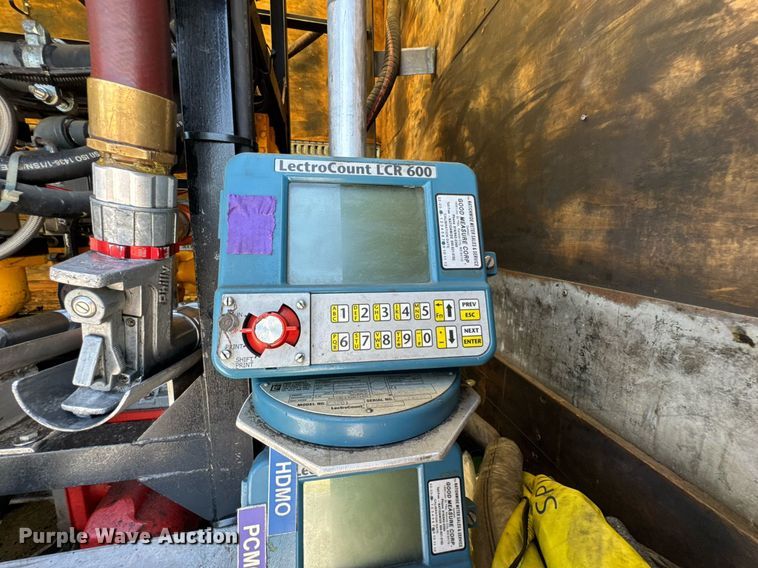 image for item DU9426 2013 Kenworth T370 box truck