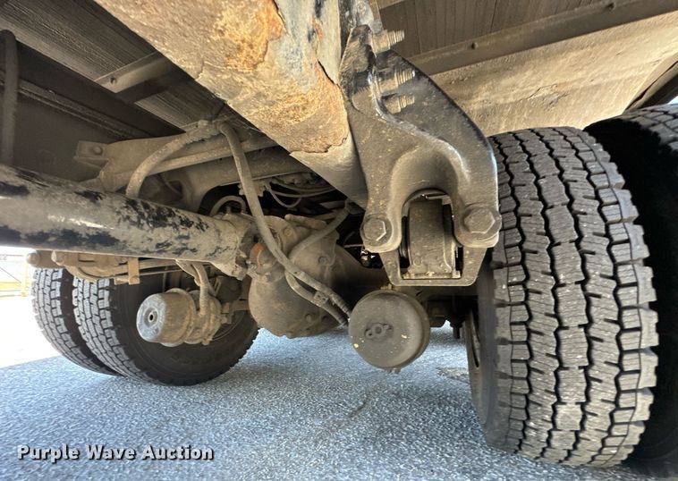 image for item DU9426 2013 Kenworth T370 box truck