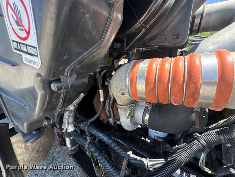 image for item DU9426 2013 Kenworth T370 box truck