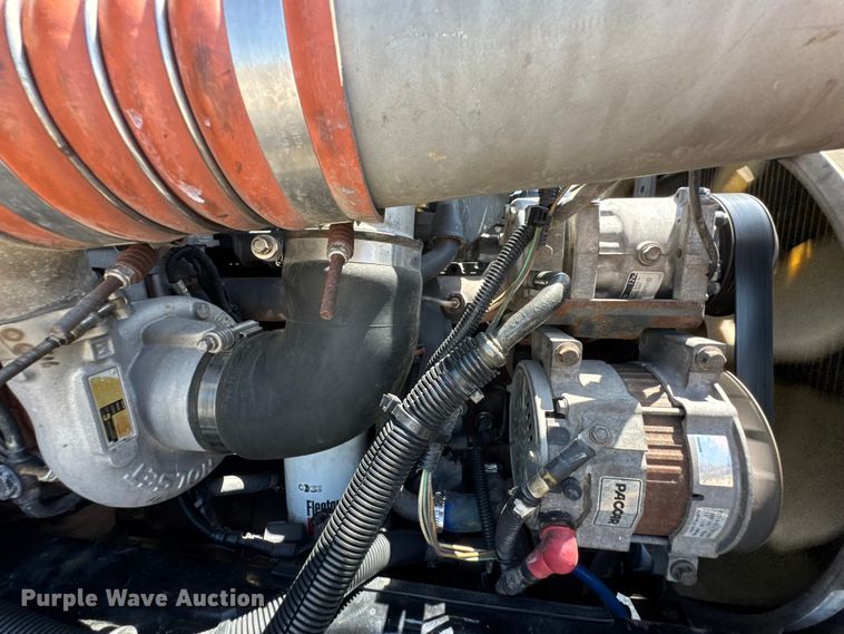 image for item DU9426 2013 Kenworth T370 box truck