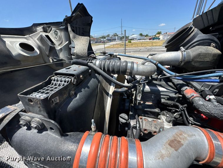 image for item DU9426 2013 Kenworth T370 box truck