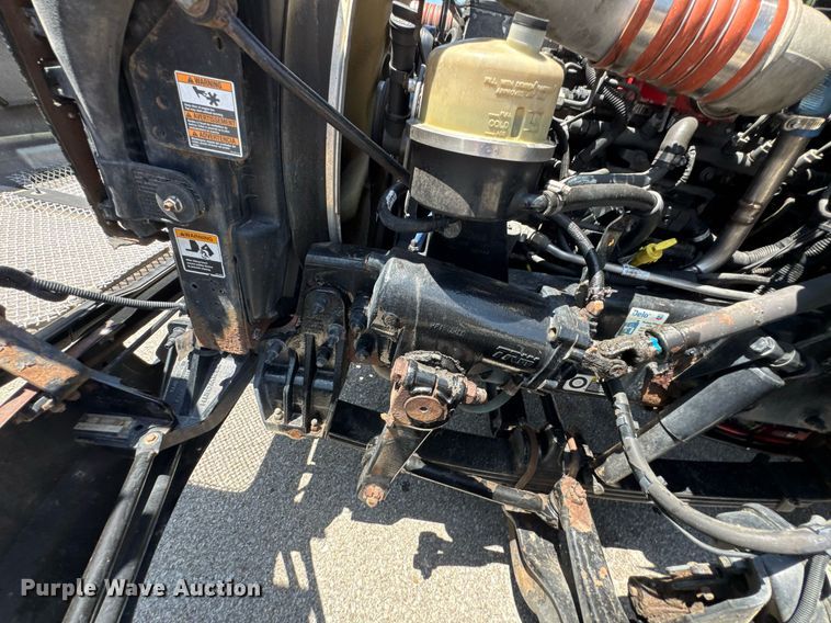 image for item DU9426 2013 Kenworth T370 box truck