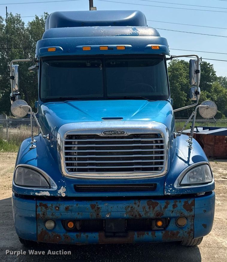CAMIóN CAMAROTE 2006 FREIGHTLINER