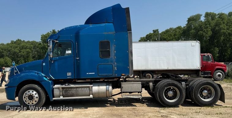 image for item DV2735 2006 Freightliner Columbia semi truck