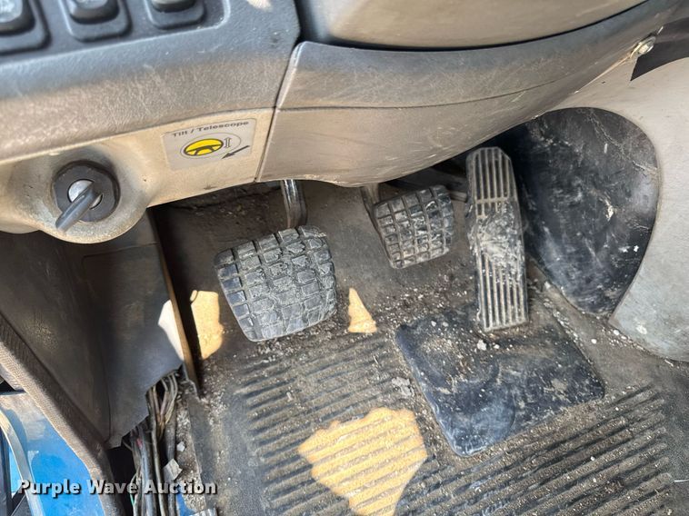 image for item DV2735 2006 Freightliner Columbia semi truck