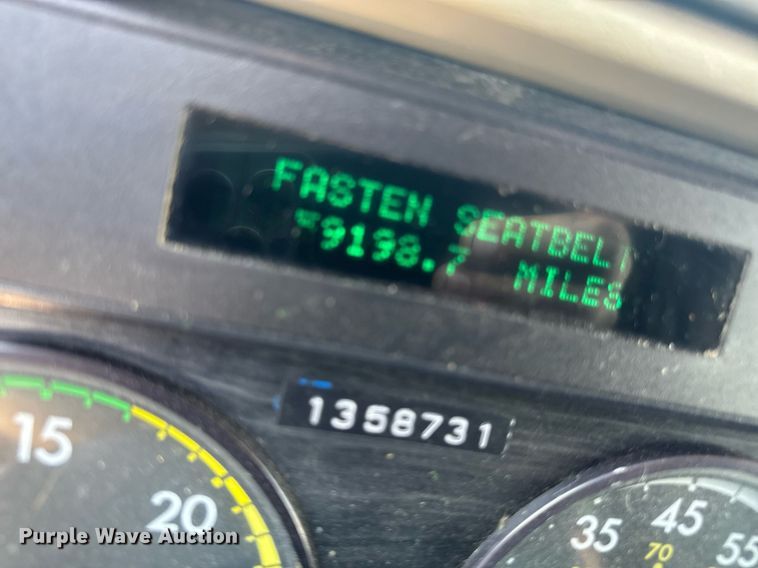 image for item DV2735 2006 Freightliner Columbia semi truck