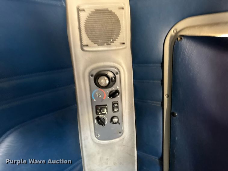 image for item DV2735 2006 Freightliner Columbia semi truck