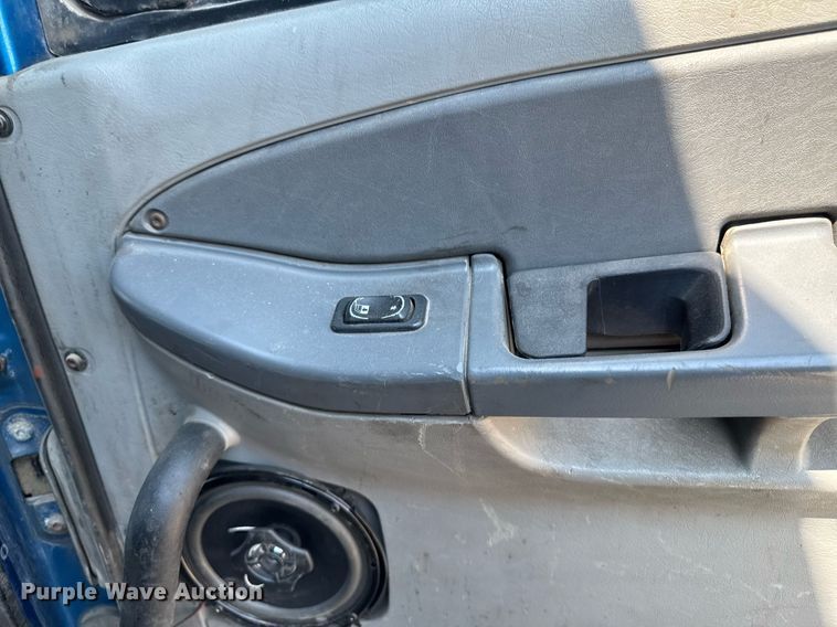 image for item DV2735 2006 Freightliner Columbia semi truck