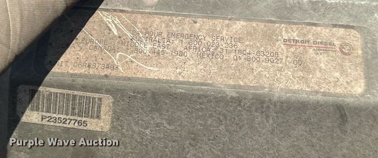 image for item DV2735 2006 Freightliner Columbia semi truck