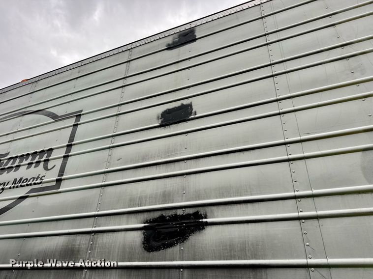 image for item DW3386 1999 Utility  VS2R refrigerated van trailer