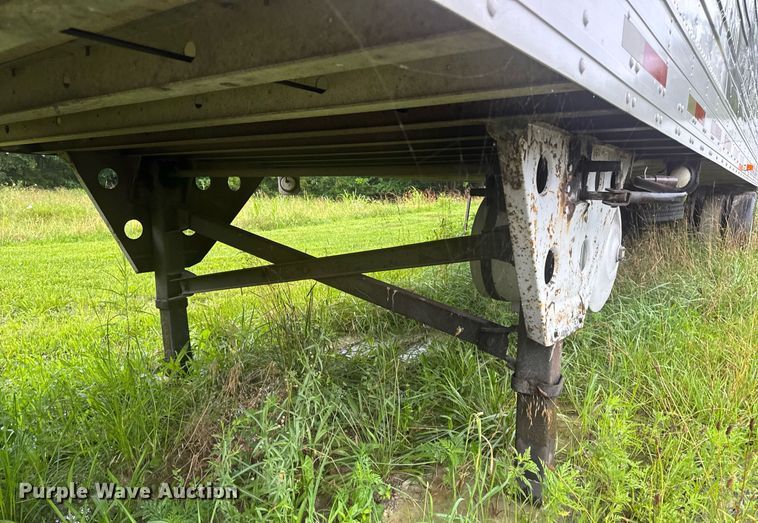 image for item DW3386 1999 Utility  VS2R refrigerated van trailer