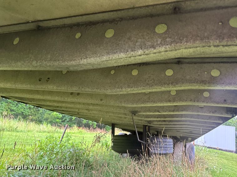 image for item DW3386 1999 Utility  VS2R refrigerated van trailer