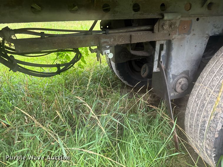 image for item DW3386 1999 Utility  VS2R refrigerated van trailer