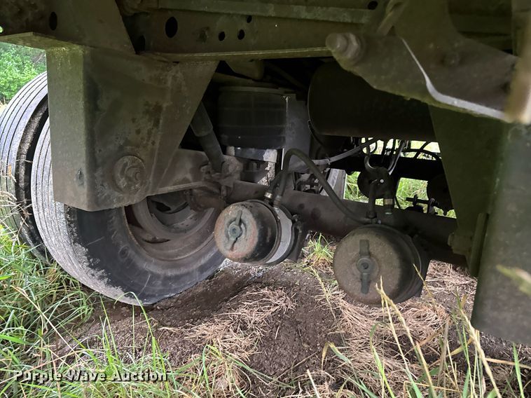 image for item DW3386 1999 Utility  VS2R refrigerated van trailer