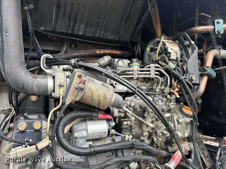 image for item DW3386 1999 Utility  VS2R refrigerated van trailer