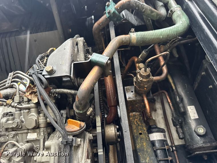 image for item DW3386 1999 Utility  VS2R refrigerated van trailer