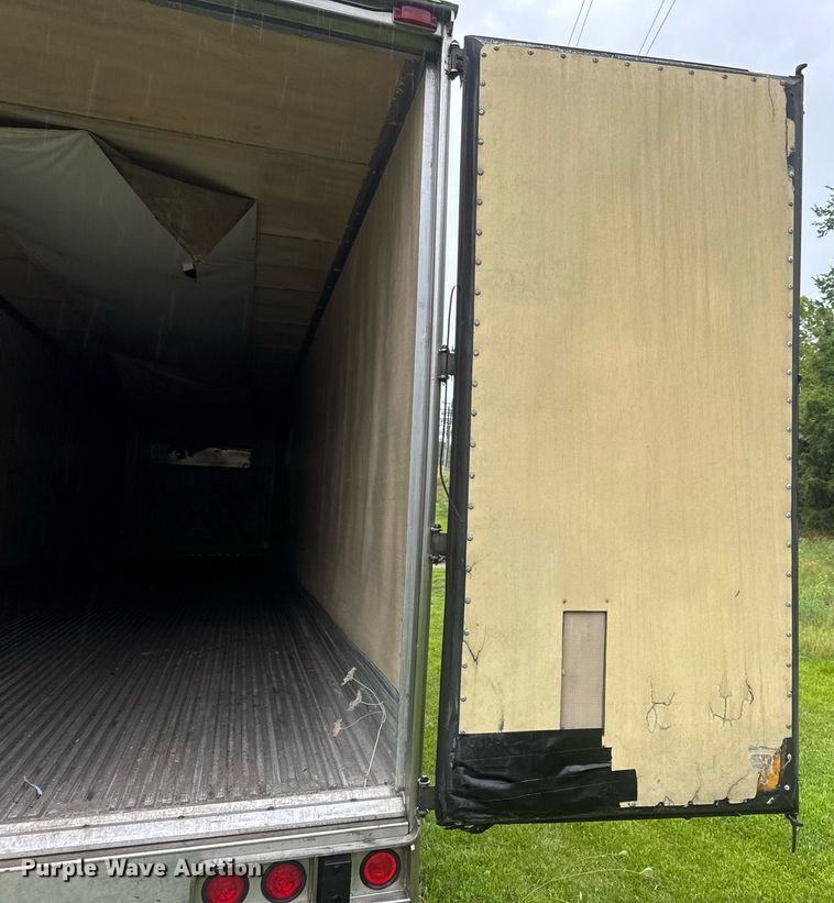 image for item DW3386 1999 Utility  VS2R refrigerated van trailer