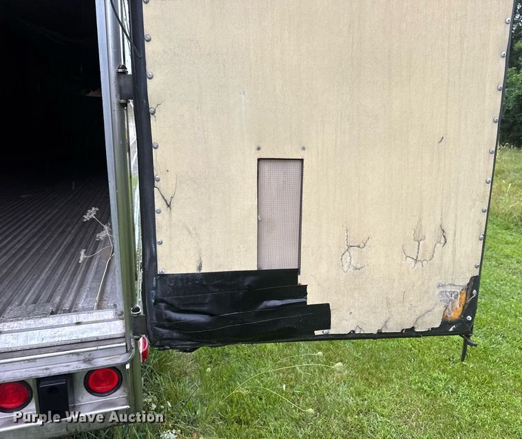 image for item DW3386 1999 Utility  VS2R refrigerated van trailer