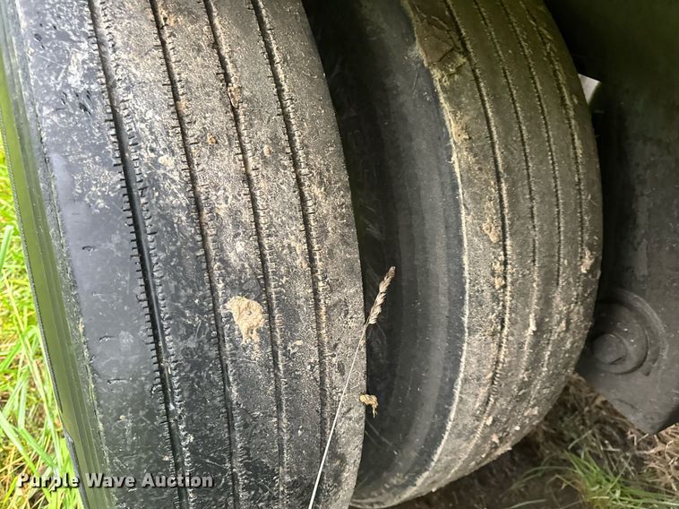 image for item DW3386 1999 Utility  VS2R refrigerated van trailer