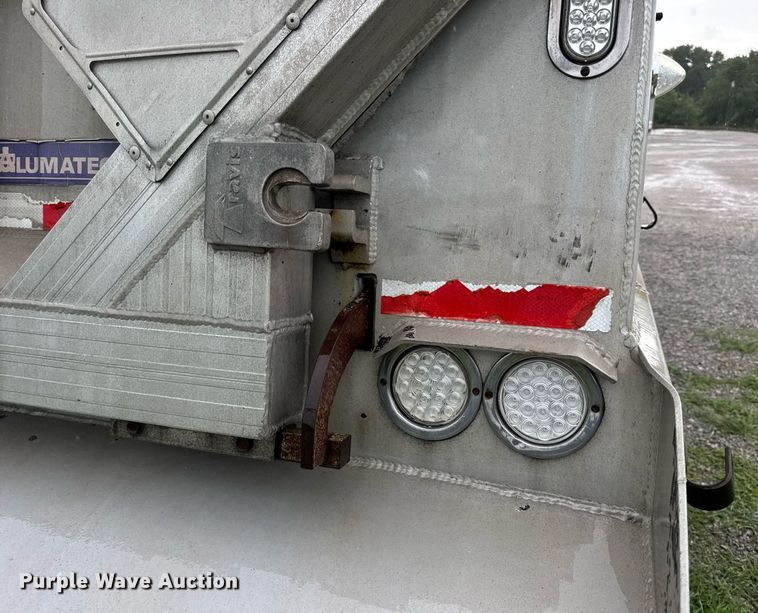 image for item DW3420 2013 Travis end dump trailer