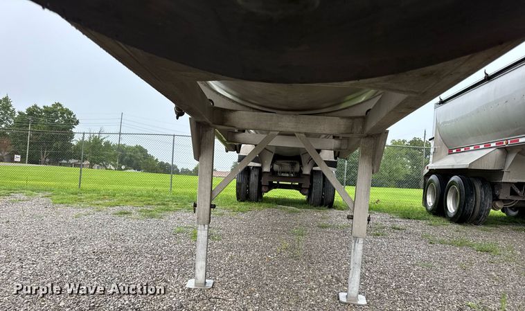 image for item DW3420 2013 Travis end dump trailer