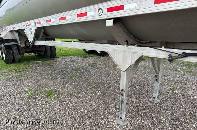 image for item DW3420 2013 Travis end dump trailer