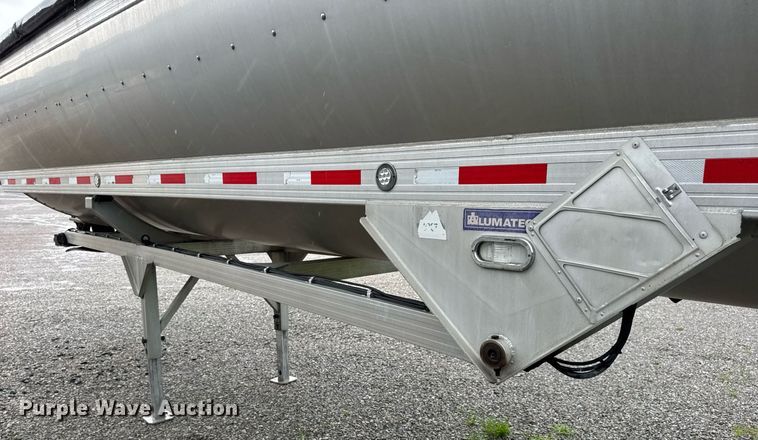 image for item DW3420 2013 Travis end dump trailer