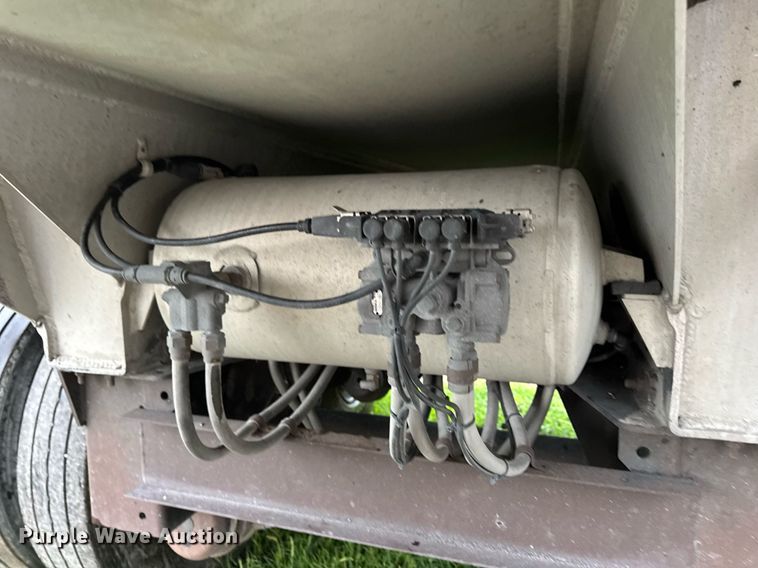 image for item DW3420 2013 Travis end dump trailer