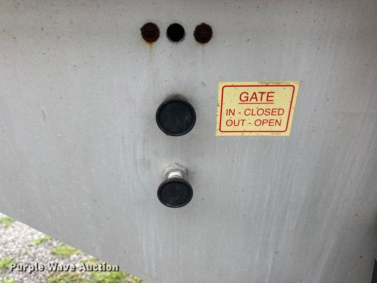 image for item DW3420 2013 Travis end dump trailer