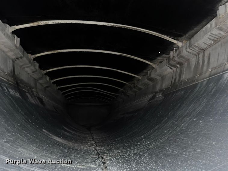 image for item DW3420 2013 Travis end dump trailer