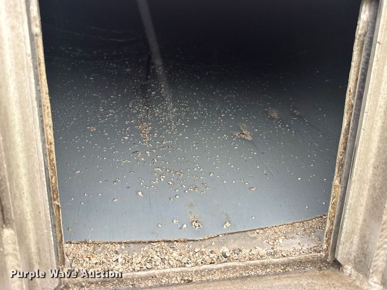 image for item DW3420 2013 Travis end dump trailer