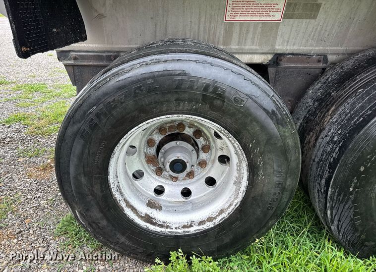 image for item DW3420 2013 Travis end dump trailer