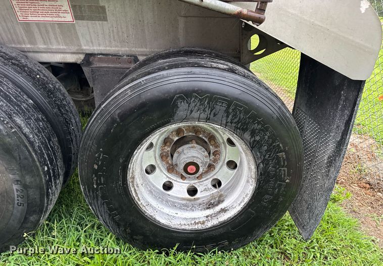 image for item DW3420 2013 Travis end dump trailer