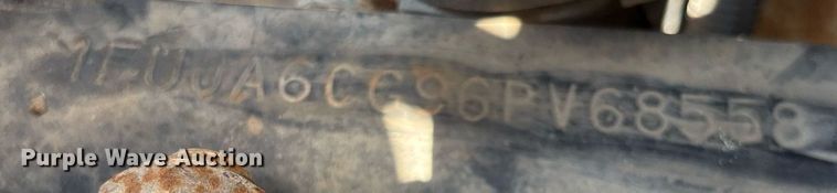 image for item DW7104 2006 Freightliner Columbia semi truck