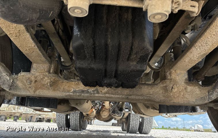 image for item DW7194 2007 Freightliner semi truck