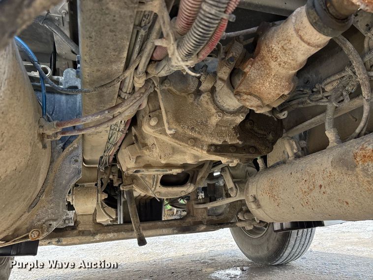 image for item DW7194 2007 Freightliner semi truck